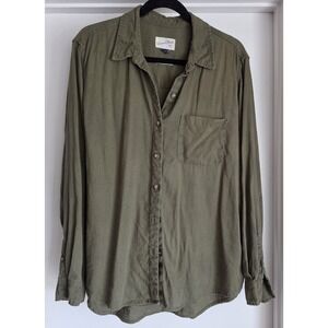 Universal Thread Women's Button-Down Shirt Size M Green Linen Blend Breathable